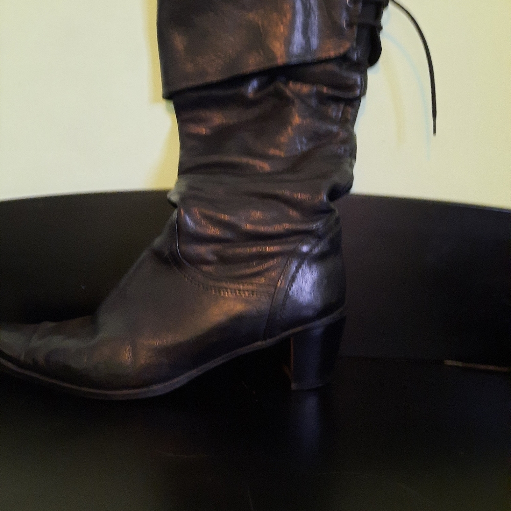 Leather dress boot